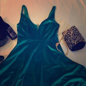 Kimchi blue green velvet dress